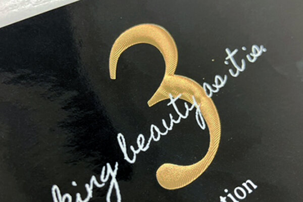 立体感のある箔加工